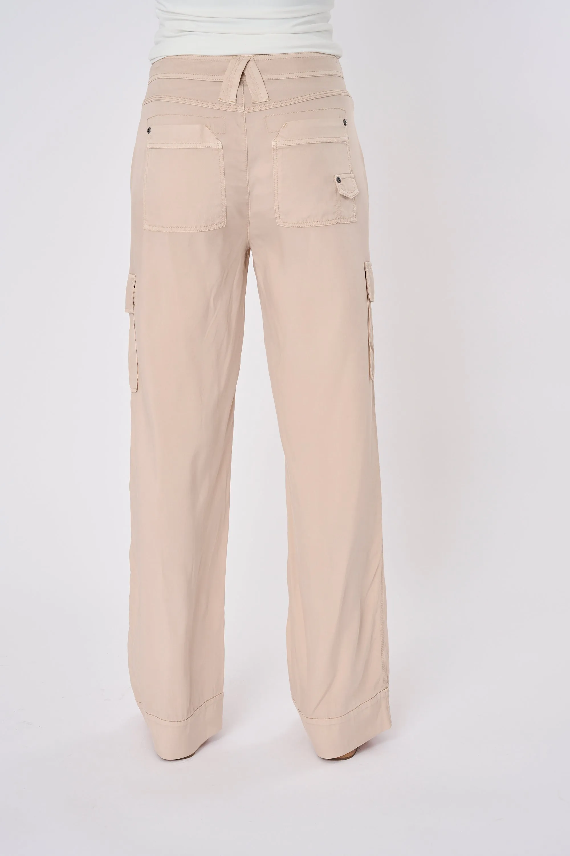 Nava Pant