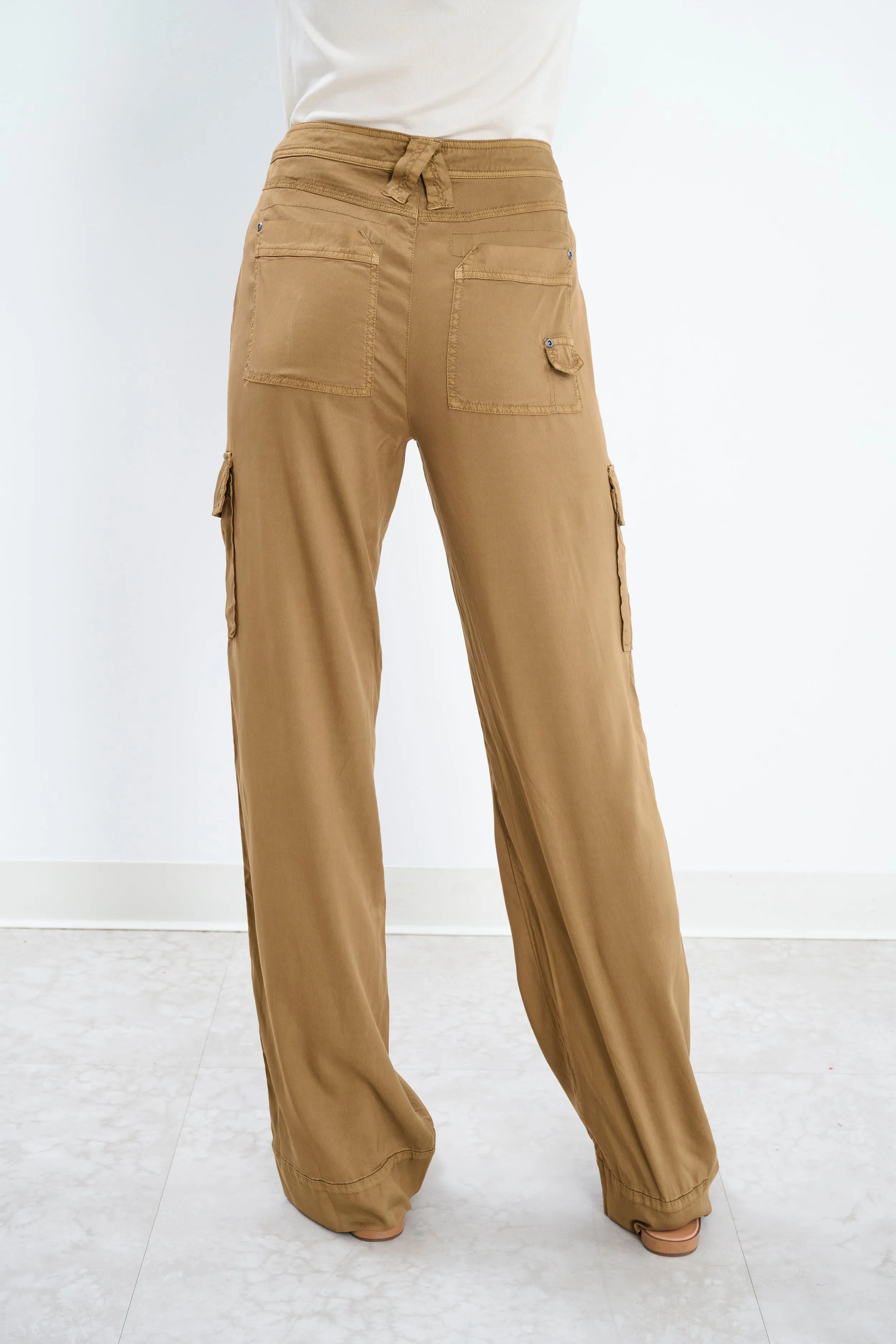 Nava Pant