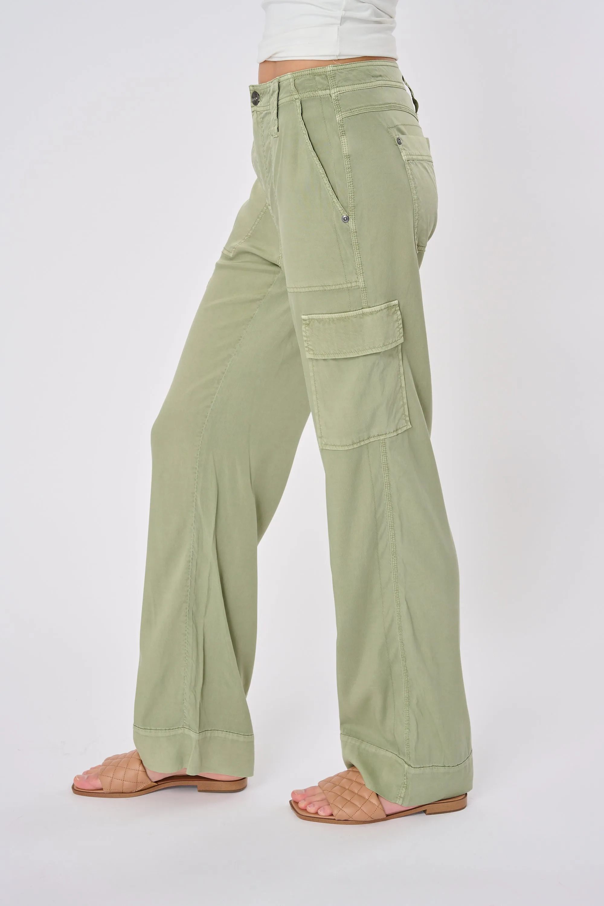 Nava Pant